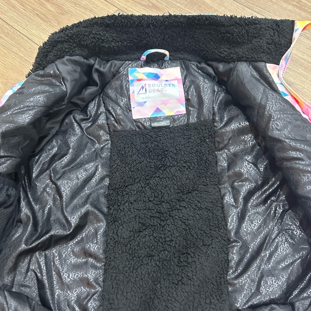 Boulder Gear Large Kid’s Jacket - Picture 4 of 6